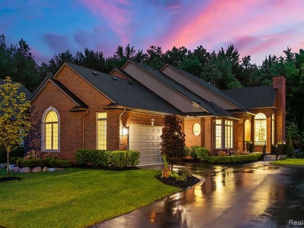 2515 Barberry Drive, Shelby Twp, MI 48316