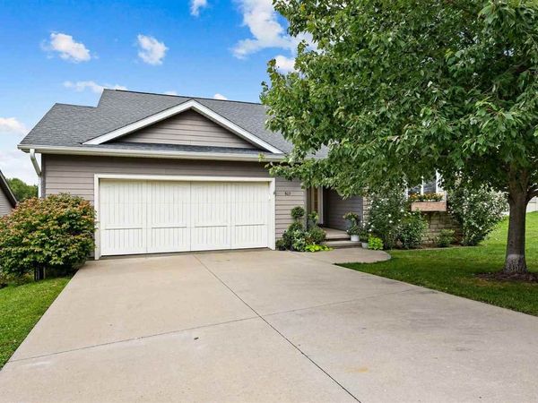 803 10th Avenue Place, Coralville, IA 52241