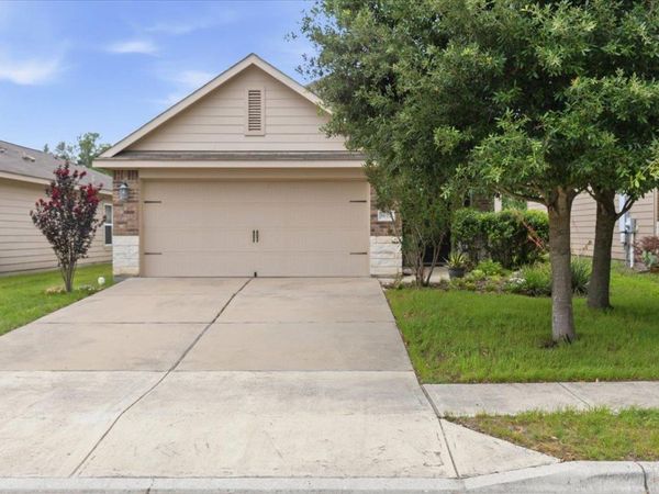 1672 Treeta TRL, Kyle, TX 78640