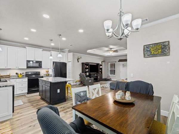 922 E Edney Ave, Crestview, FL 32539