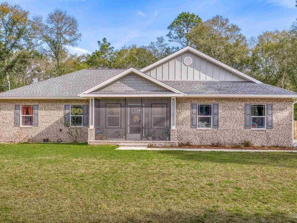 922 E Edney Ave, Crestview, FL 32539
