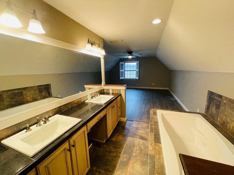 926 Fairway Drive, Howard, OH 43028 Photo 19