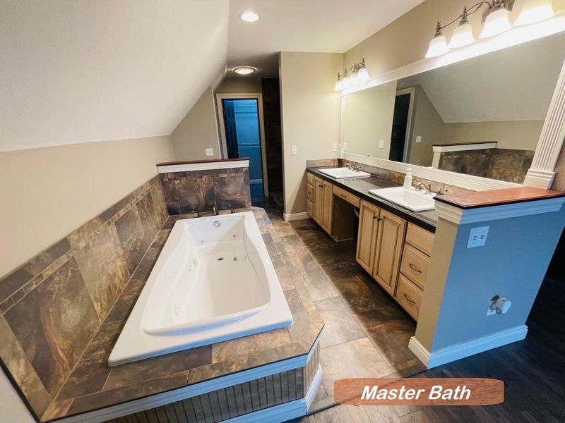 926 Fairway Drive, Howard, OH 43028 Photo 21