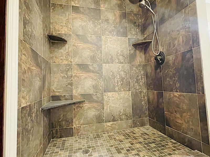 926 Fairway Drive, Howard, OH 43028 Photo 23