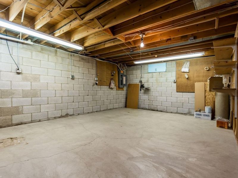 154 Maple Drive, Columbus, OH 43228 Photo 19