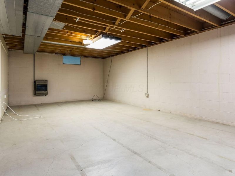 154 Maple Drive, Columbus, OH 43228 Photo 21