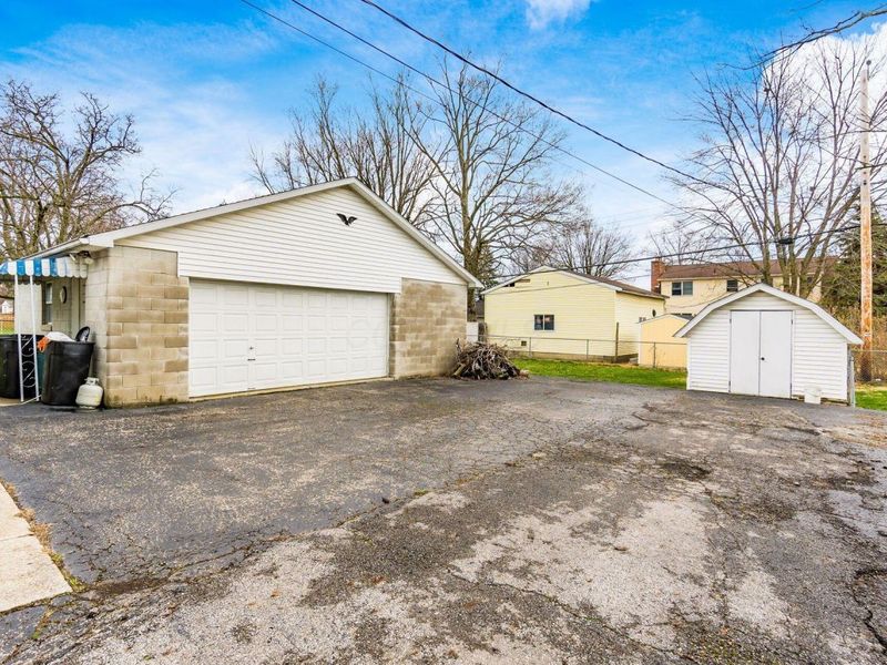 154 Maple Drive, Columbus, OH 43228 Photo 25