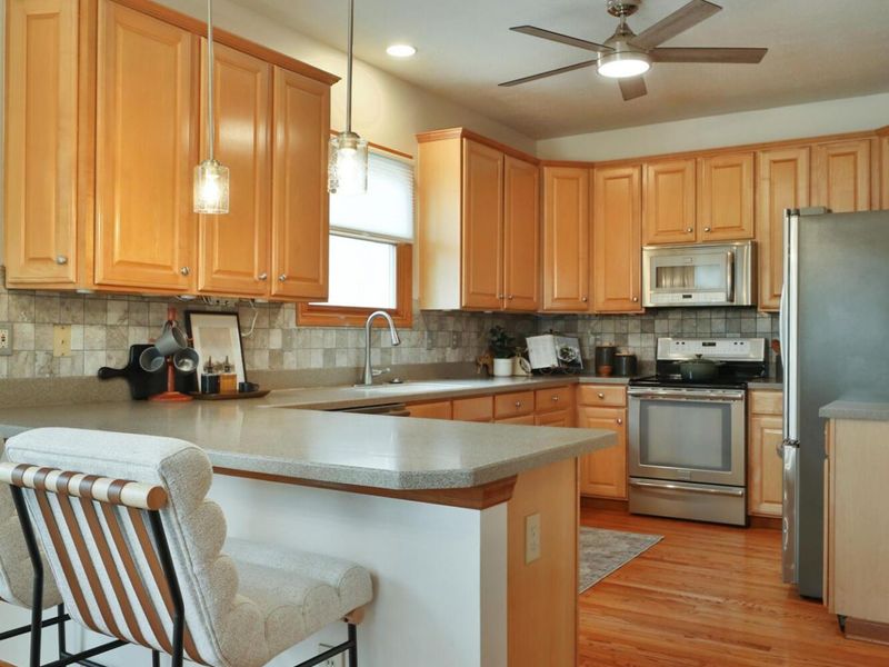 3827 Rockpointe Drive, Columbus, OH 43221 Photo 13