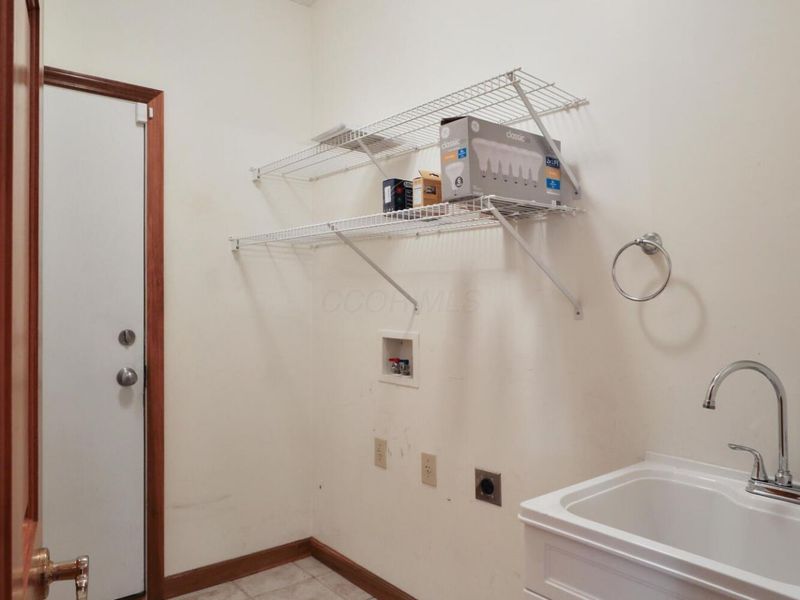 3827 Rockpointe Drive, Columbus, OH 43221 Photo 20