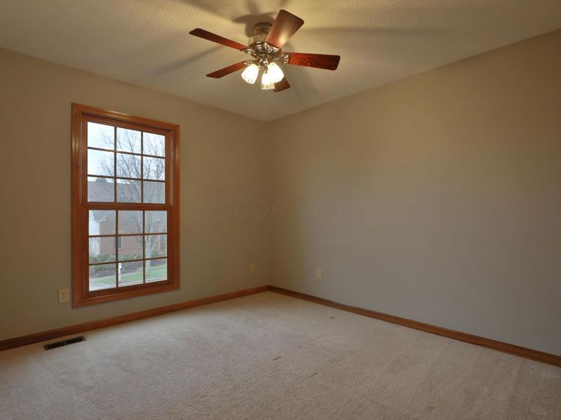 3827 Rockpointe Drive, Columbus, OH 43221 Photo 33