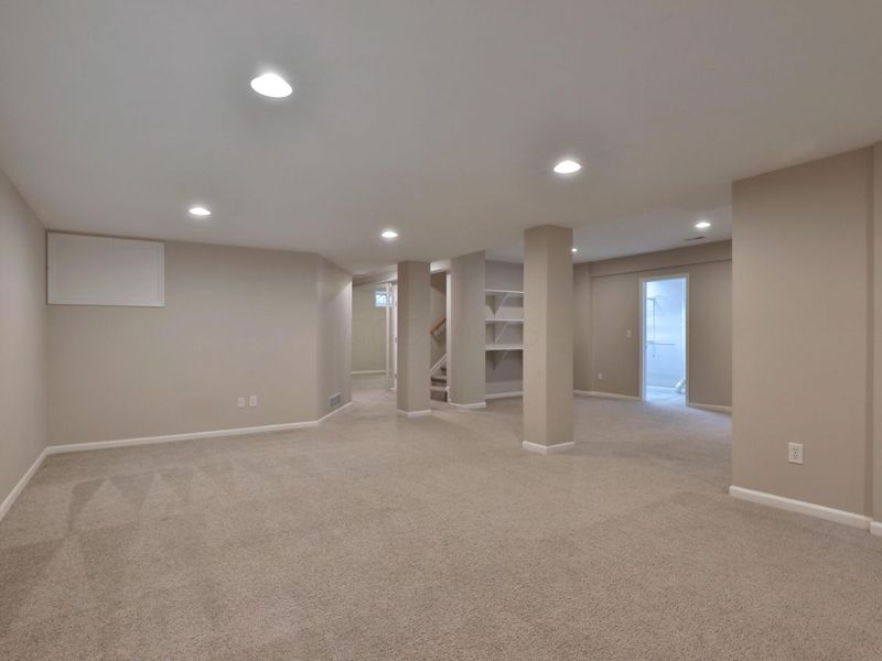 3827 Rockpointe Drive, Columbus, OH 43221 Photo 36