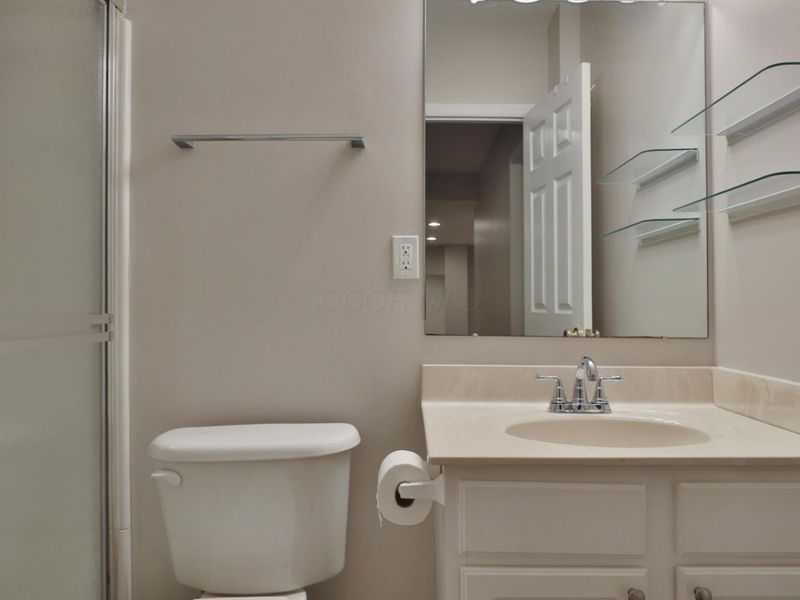 3827 Rockpointe Drive, Columbus, OH 43221 Photo 44