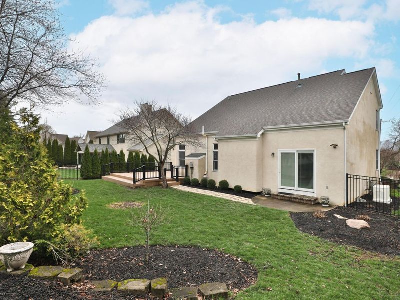 3827 Rockpointe Drive, Columbus, OH 43221 Photo 48