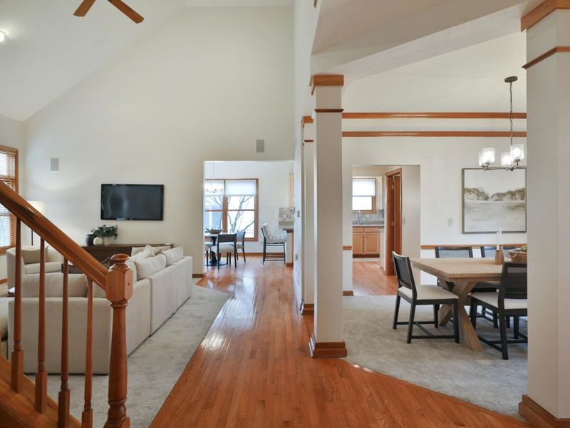 3827 Rockpointe Drive, Columbus, OH 43221 Photo 6