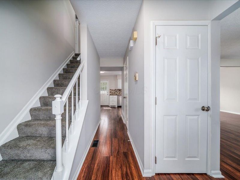 199 Spicewood Lane , Powell, OH 43065 Photo 4