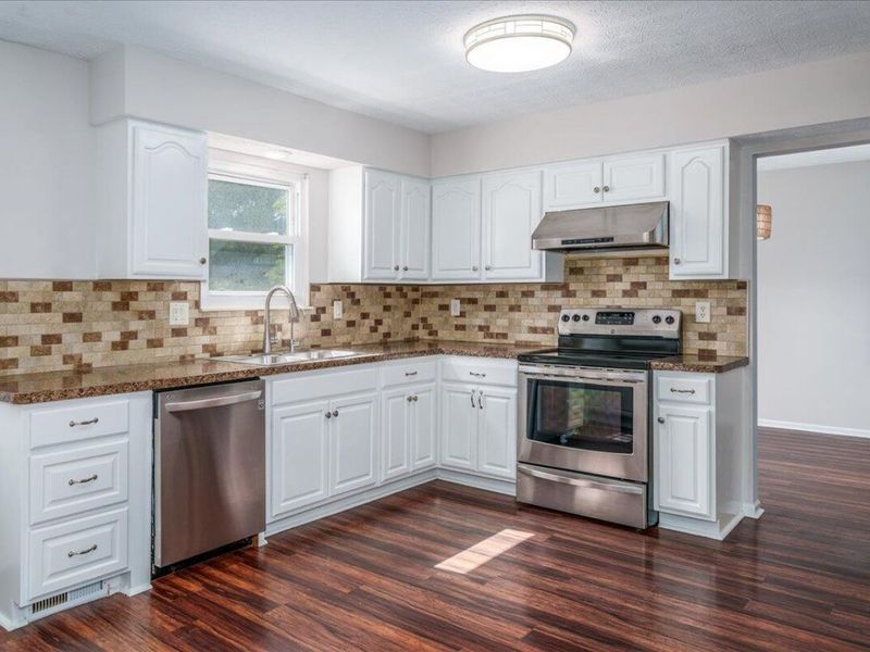 199 Spicewood Lane , Powell, OH 43065 Photo 6