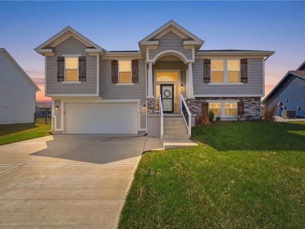 10210 N Quincy Avenue, Kansas City, MO 64156