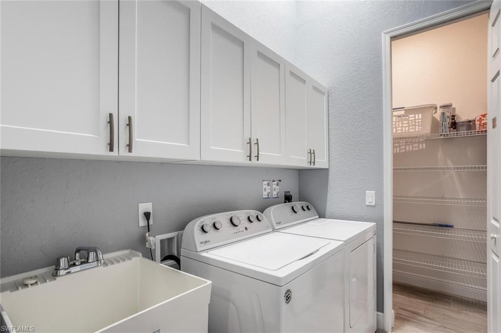 2714 NE 20th Ct, Cape Coral, FL 33909 Photo