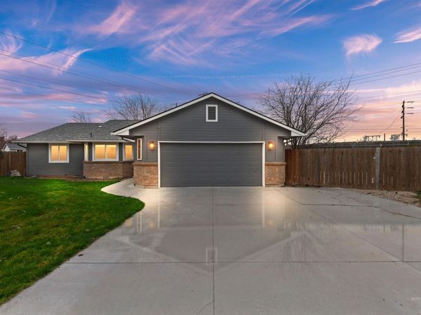 1907 E Pineridge Drive, Boise, ID 83716