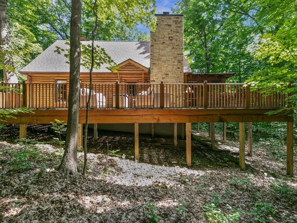 331 Charlestown Colony, Unit 18, Buchanan, MI 49107