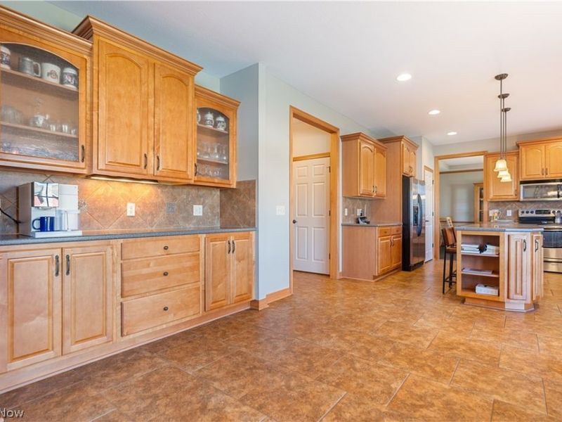 8811 Scotsbury Street NW, Massillon, OH 44646 Photo 7