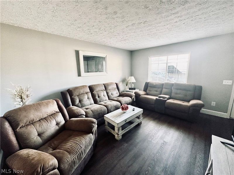 3200 Foxford Court, Lakemore, OH 44312 Photo 3