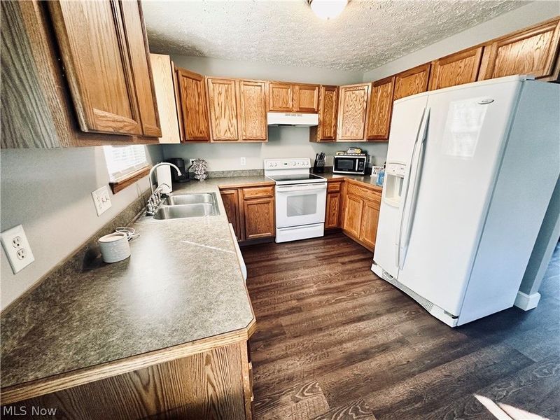 3200 Foxford Court, Lakemore, OH 44312 Photo 5