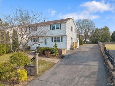 111 Bonnie Drive, Syracuse, NY 13209