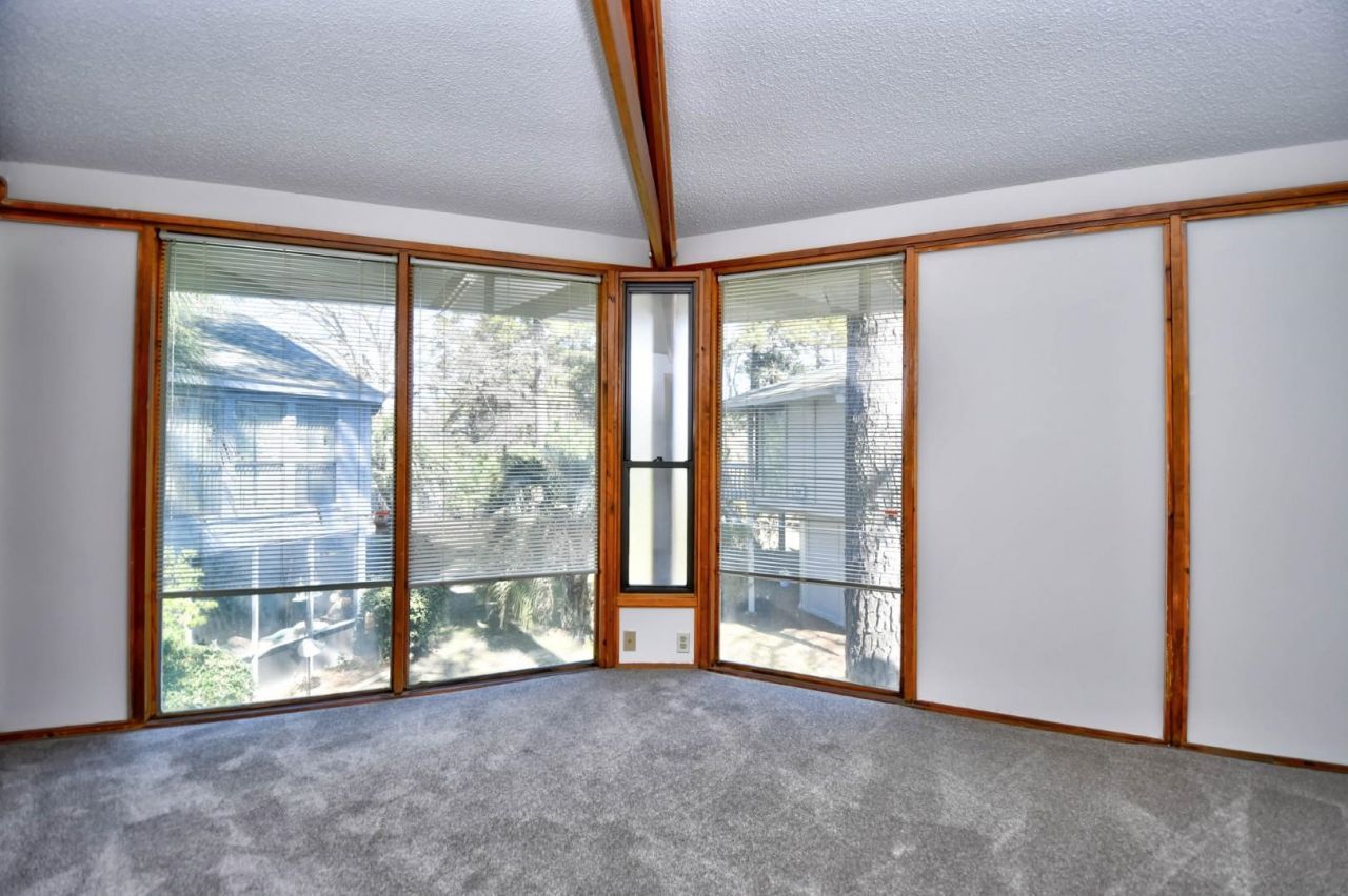 742 Tall Oaks Ct. Photo 9