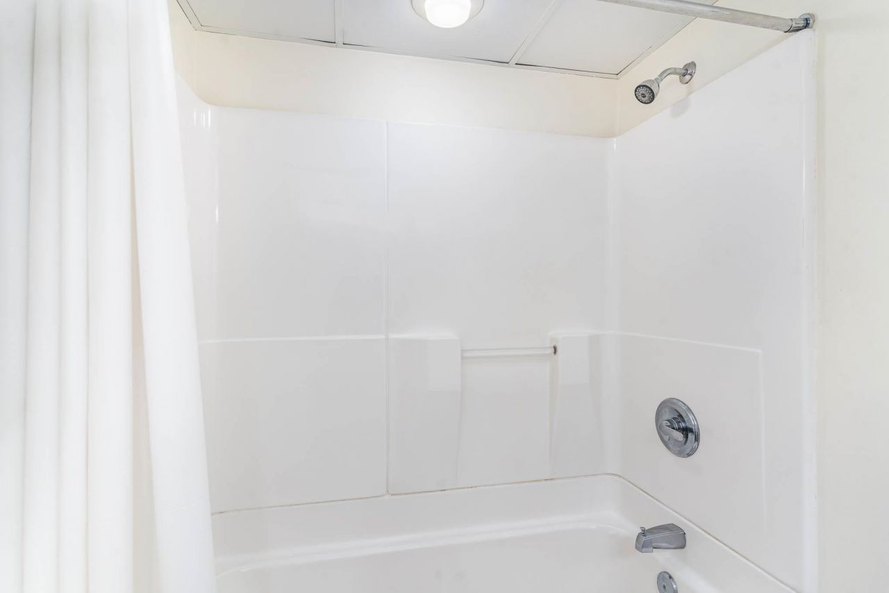 201 74th Ave. N  Photo 19