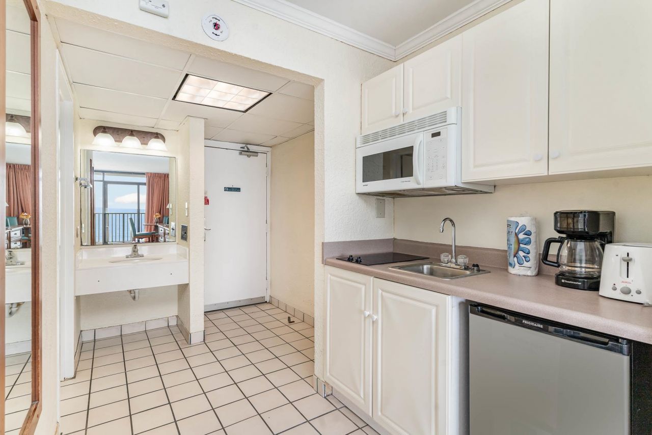 201 74th Ave. N  Photo 8