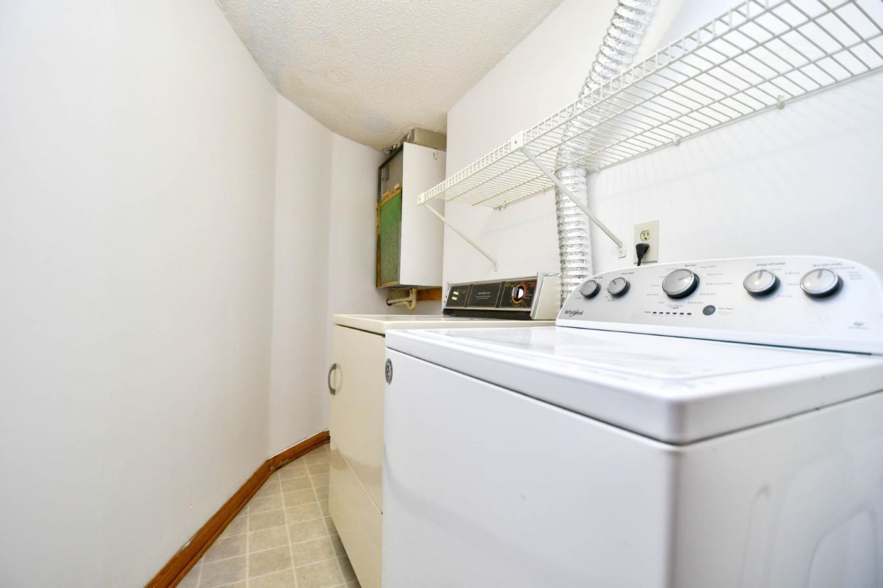 742 Tall Oaks Ct. Photo 26