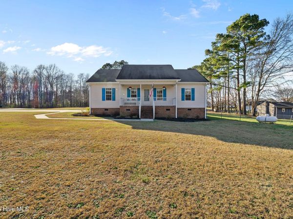 103 Mill Bluff Place , Pikeville, NC 27863