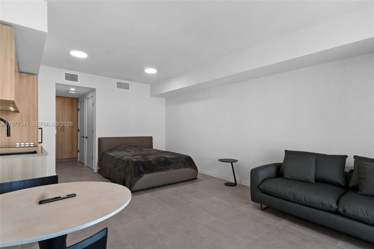 121 NE 5 St , Unit 1500, Miami, FL 33132 Photo