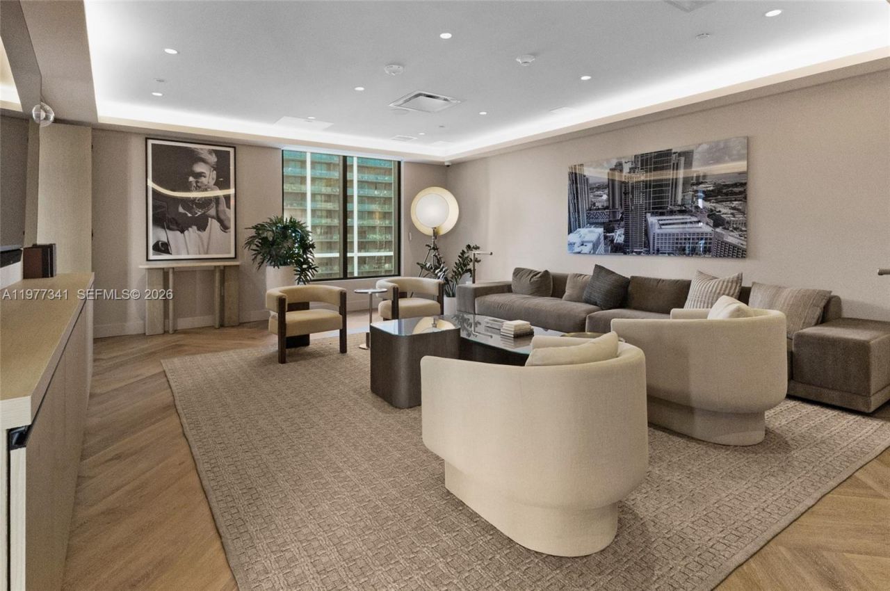 121 NE 5 St , Unit 1500, Miami, FL 33132 Photo