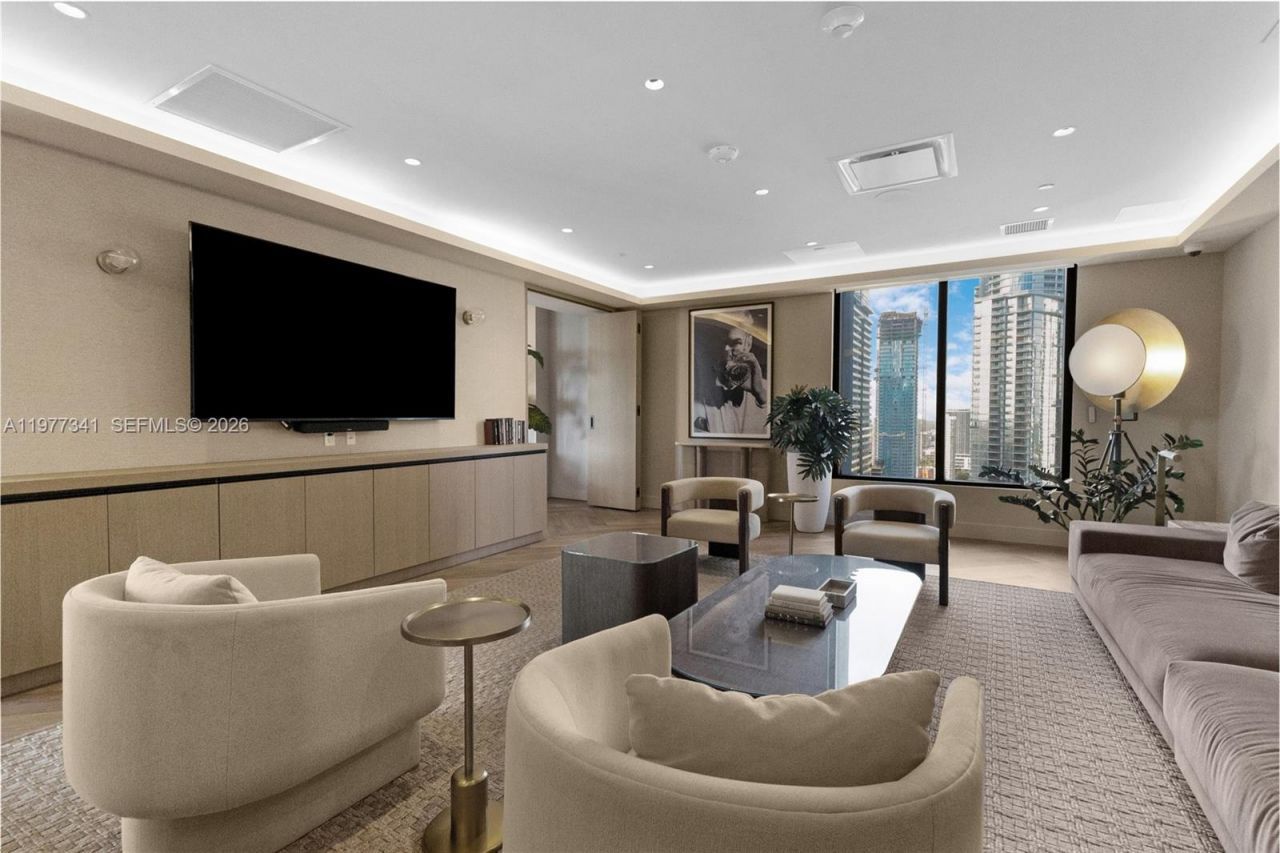 121 NE 5 St , Unit 1500, Miami, FL 33132 Photo