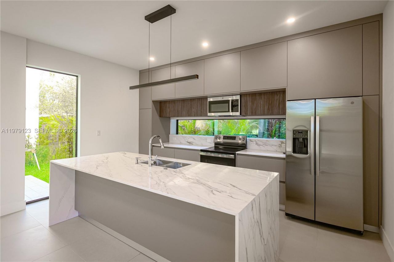 5802 NW 5th Av , Miami, FL 33127 Photo