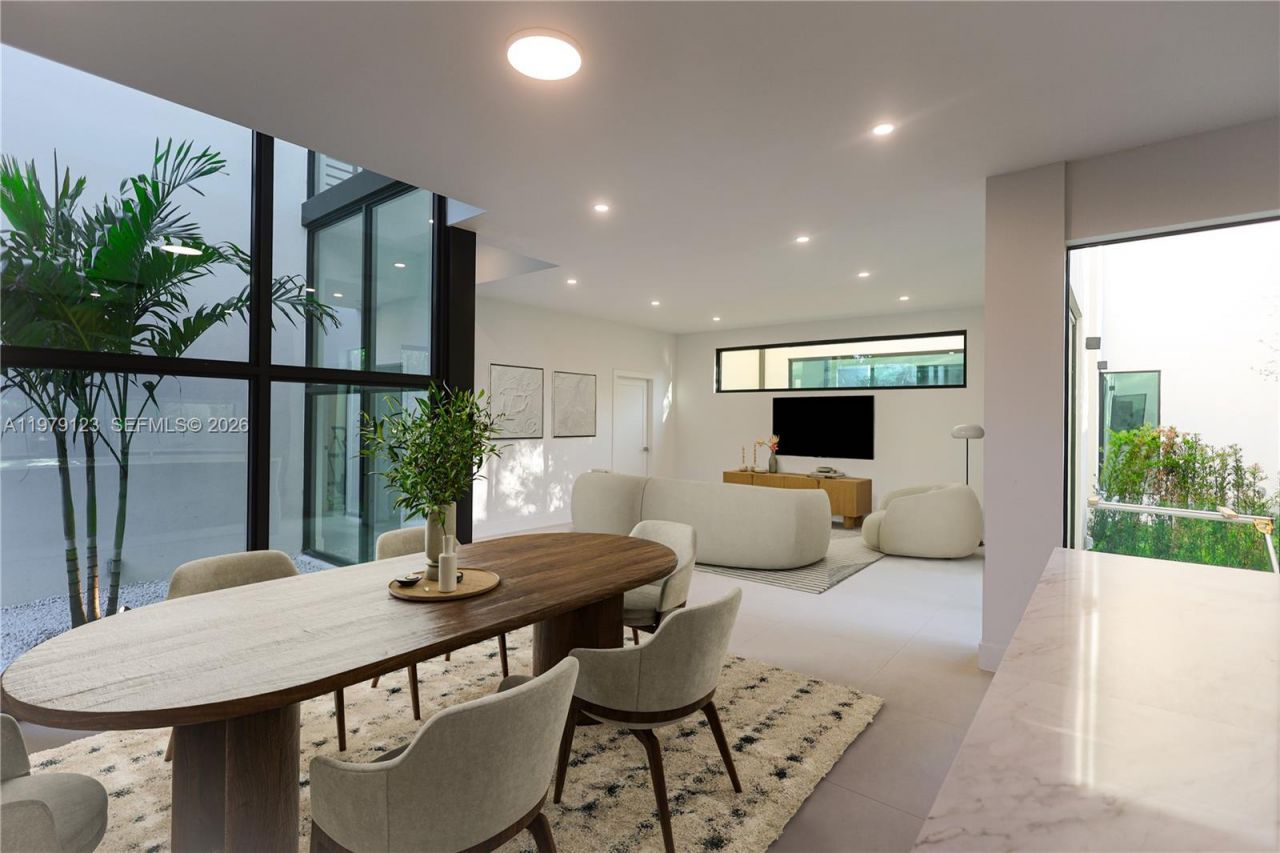 5802 NW 5th Av , Miami, FL 33127 Photo