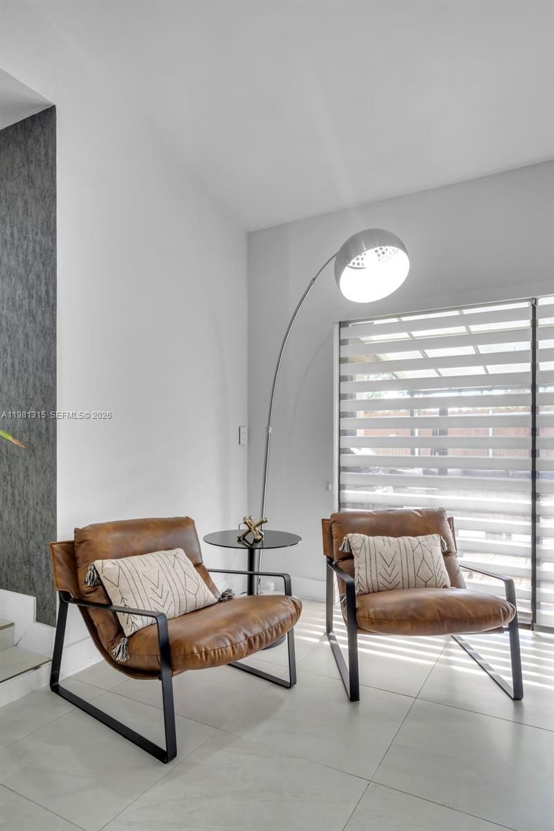 19951 NE 10th Place Way, Miami, FL 33179 Photo