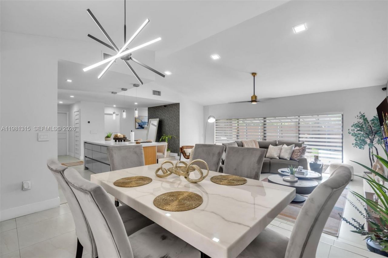 19951 NE 10th Place Way , Miami, FL 33179 Photo