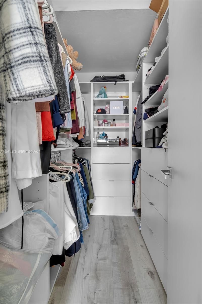 19951 NE 10th Place Way, Miami, FL 33179 Photo