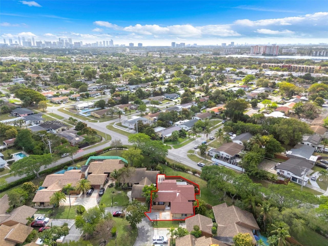 19951 NE 10th Place Way, Miami, FL 33179 Photo