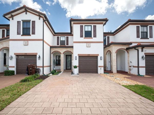 3438 W 104th Ter , Hialeah, FL 33018