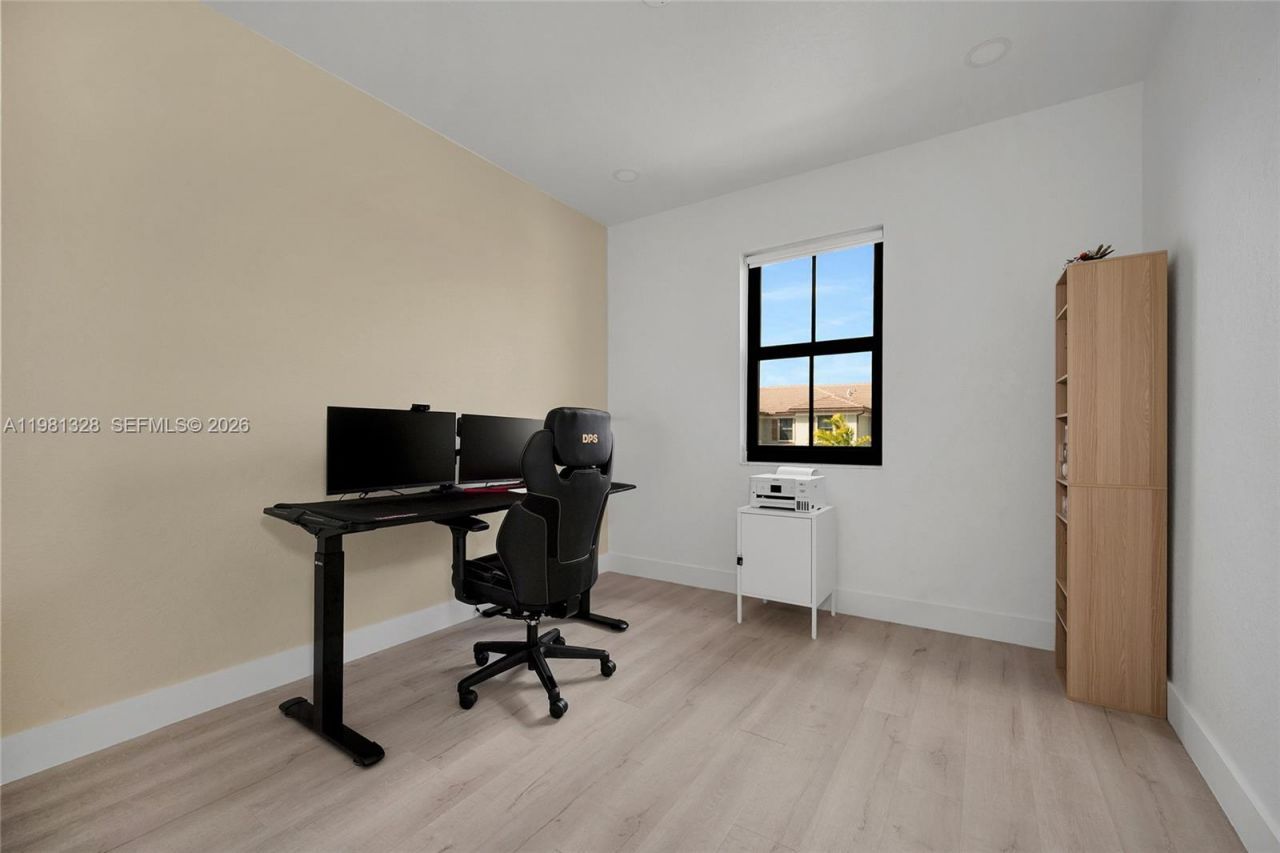 3438 W 104th Ter , Hialeah, FL 33018 Photo