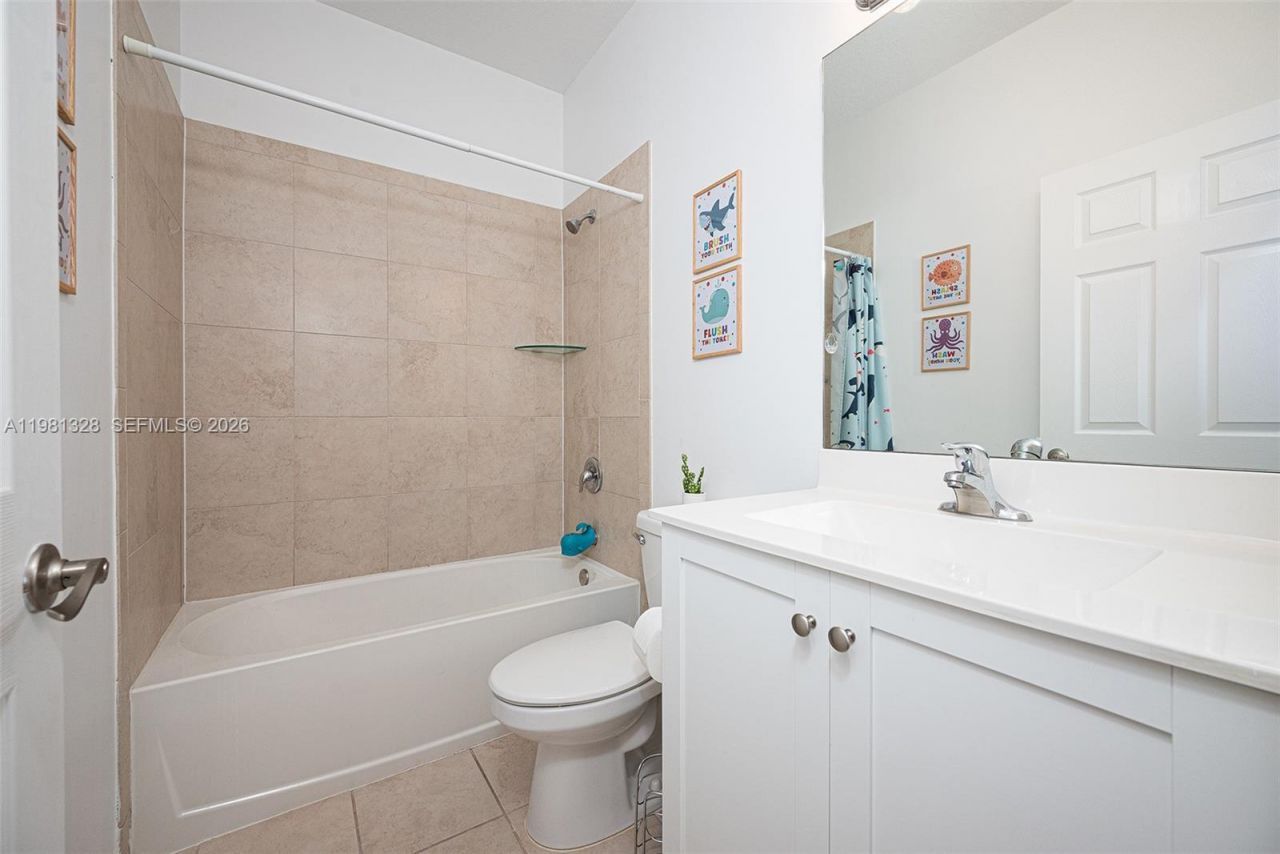 3438 W 104th Ter , Hialeah, FL 33018 Photo