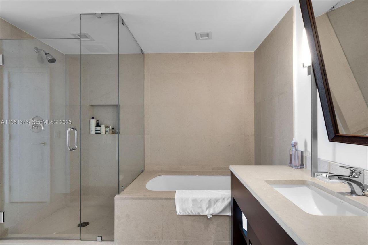 6899 Collins Ave , Unit 1602, Miami Beach, FL 33141 Photo