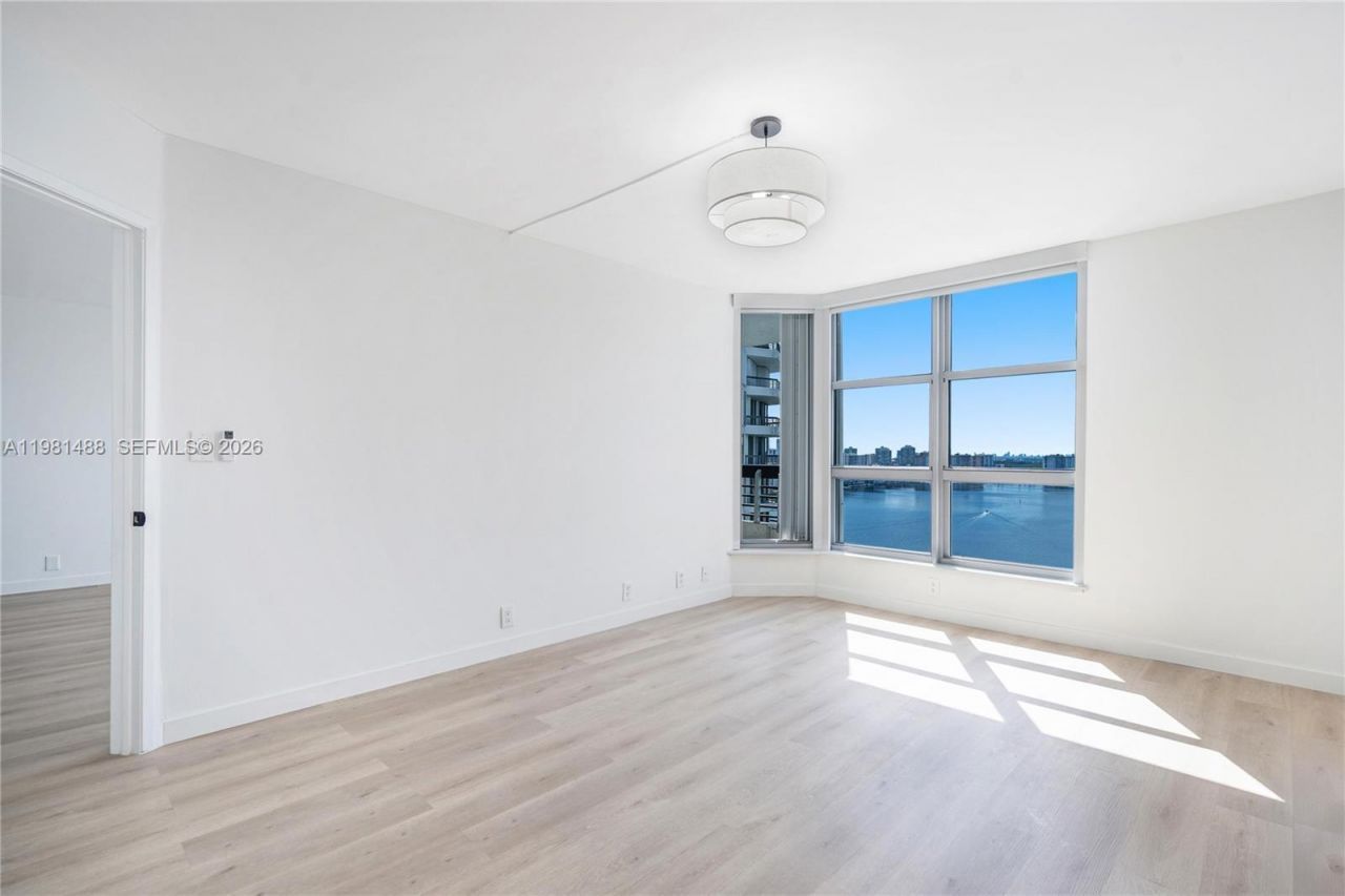 19101 NE 36th Ct , Unit 2604, Aventura, FL 33180 Photo