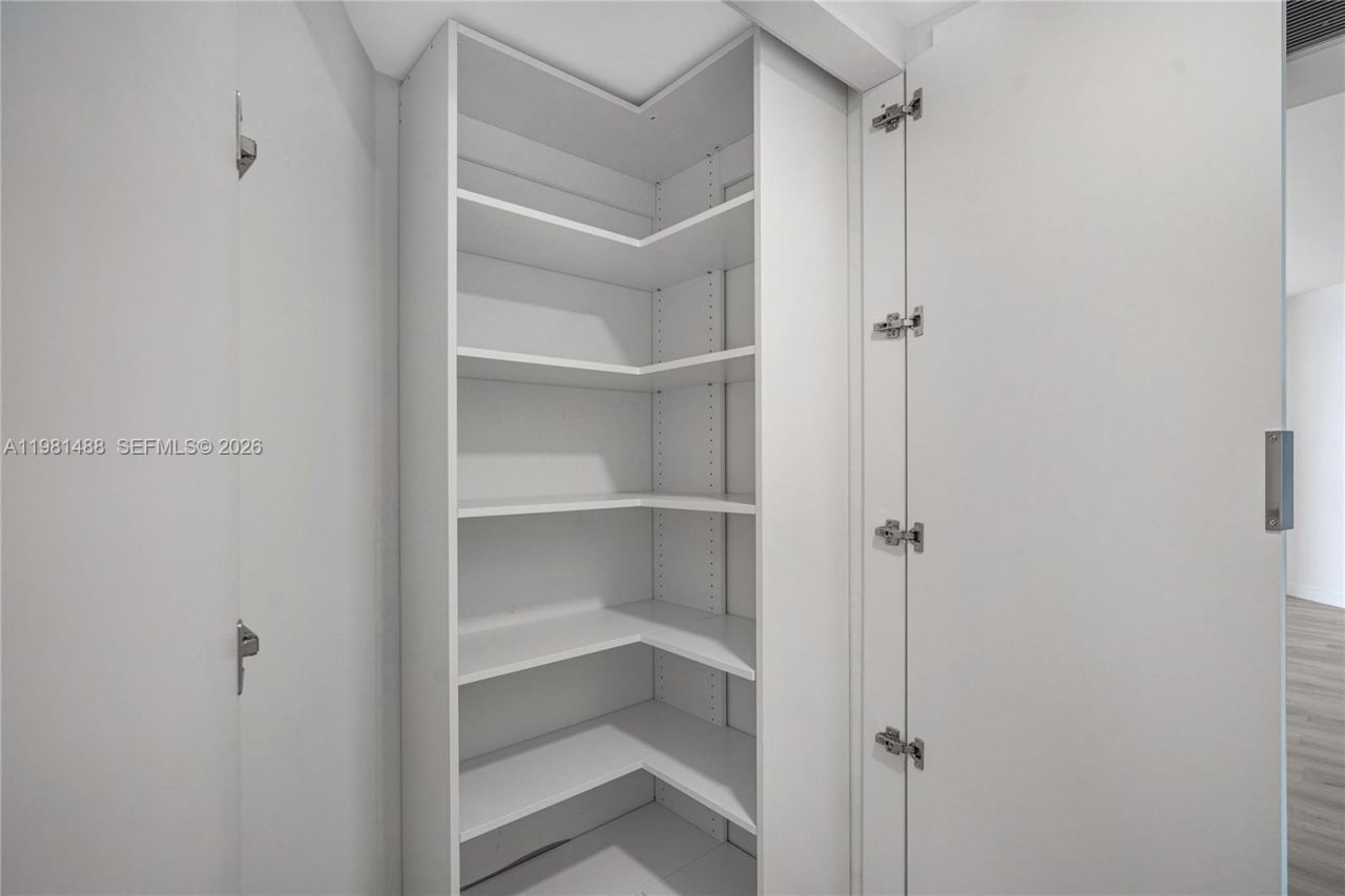 19101 NE 36th Ct , Unit 2604, Aventura, FL 33180 Photo