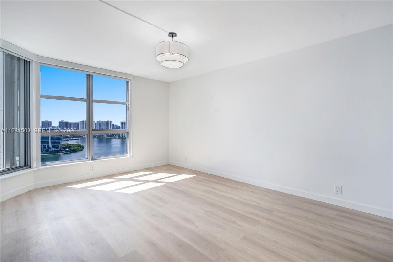 19101 NE 36th Ct, Unit 2604, Aventura, FL 33180 Photo