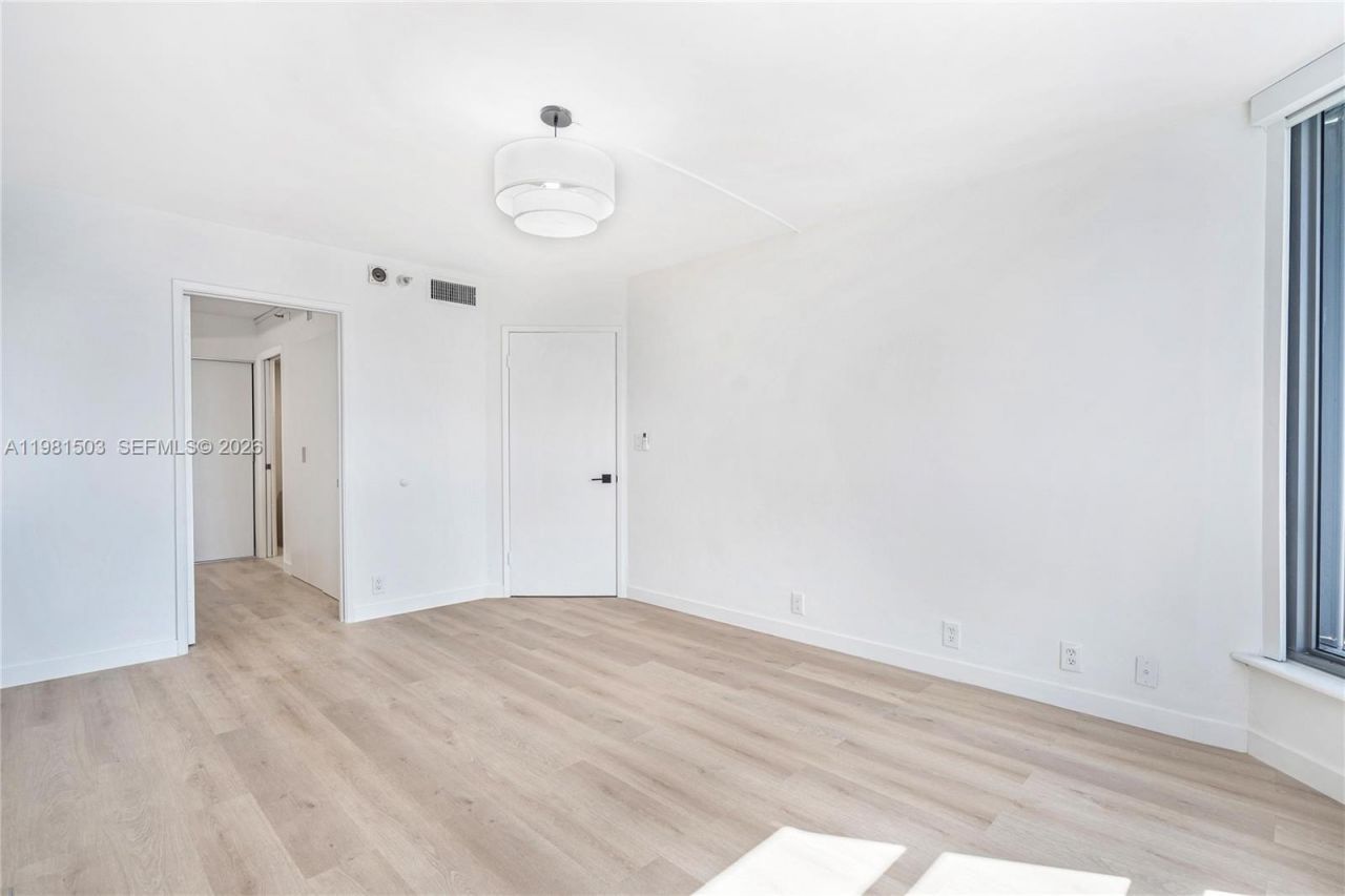 19101 NE 36th Ct, Unit 2604, Aventura, FL 33180 Photo